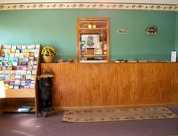 Mohican Little Brown Inn Loudonville hotel detail image 1