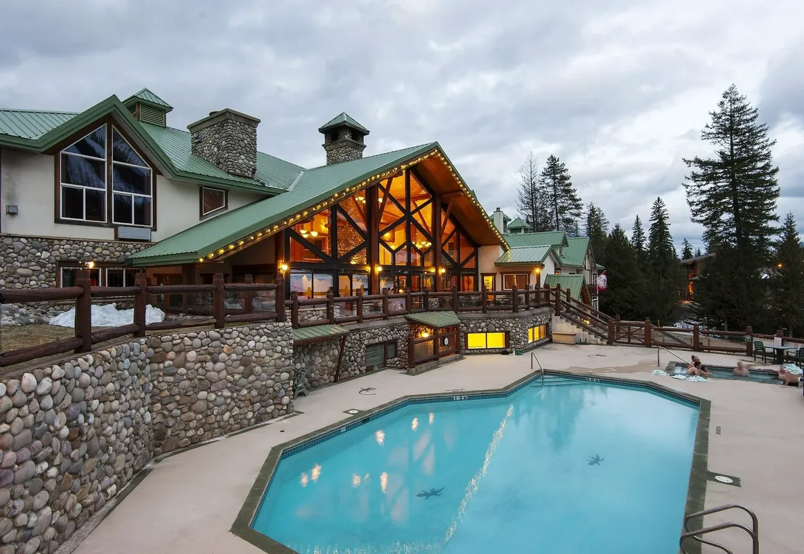 Lizard Creek Lodge hotel hero