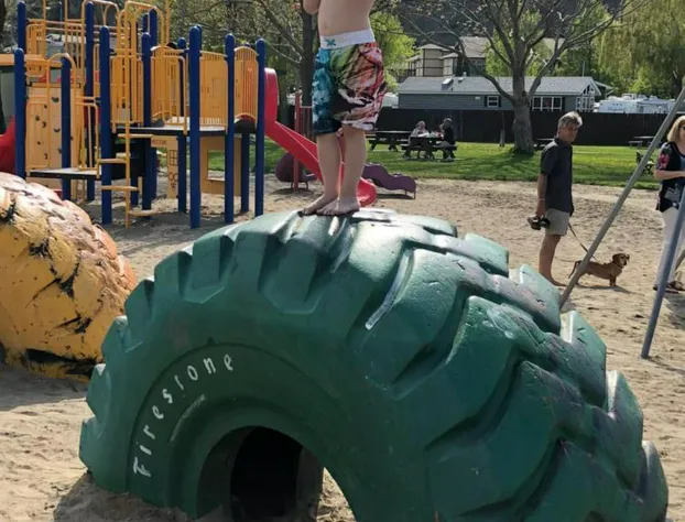 Holiday Beach Resort Motel hotel detail image 3