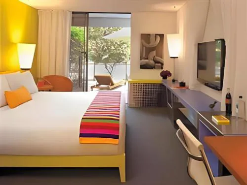 The Monarch hotel detail image 2