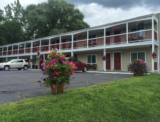 Cozy Corner Motel hotel detail image 1