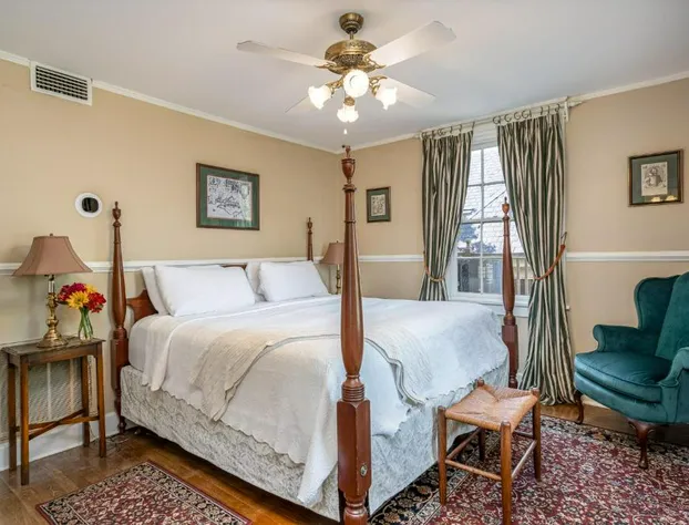Cedars of Williamsburg Bed & Breakfast hotel detail image 3