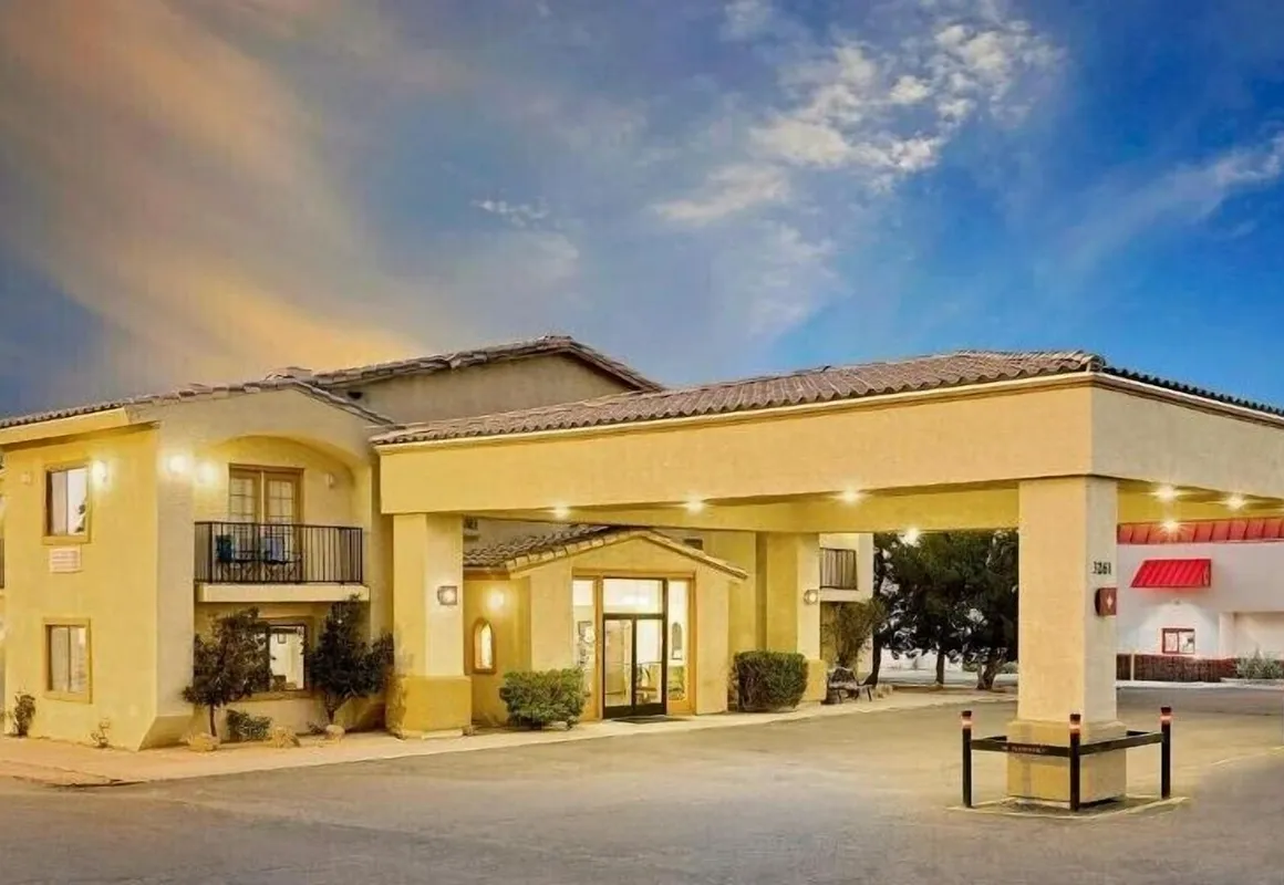 Silver Queen Inn hotel hero