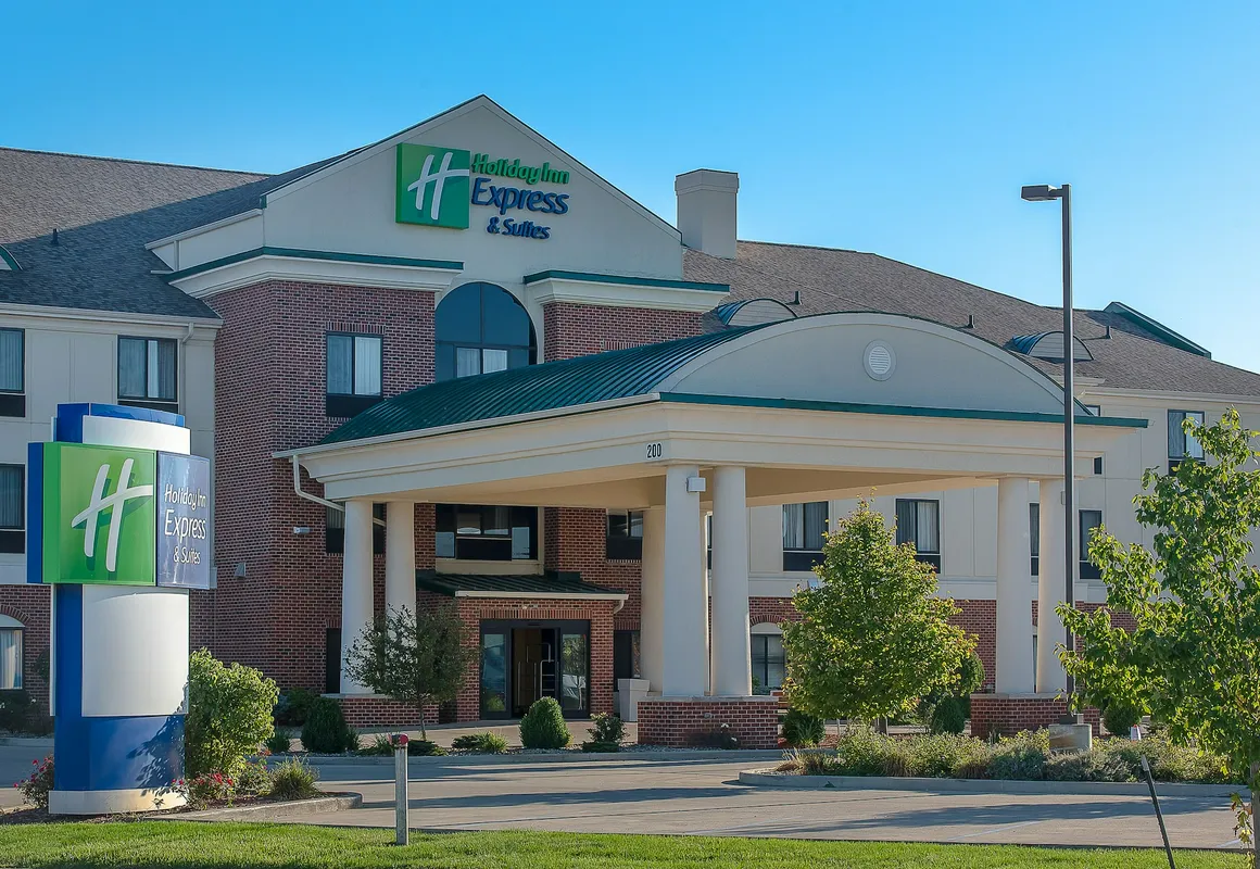 Holiday Inn Express & Suites Lafayette East by IHG hotel hero