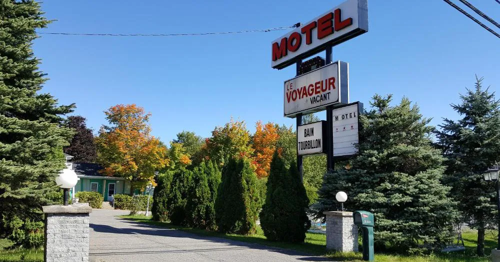 Motel Le Voyageur hotel hero