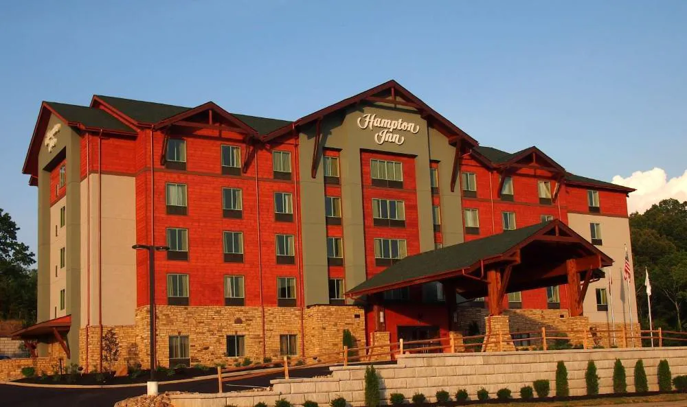 Hampton Inn Pigeon Forge hotel hero