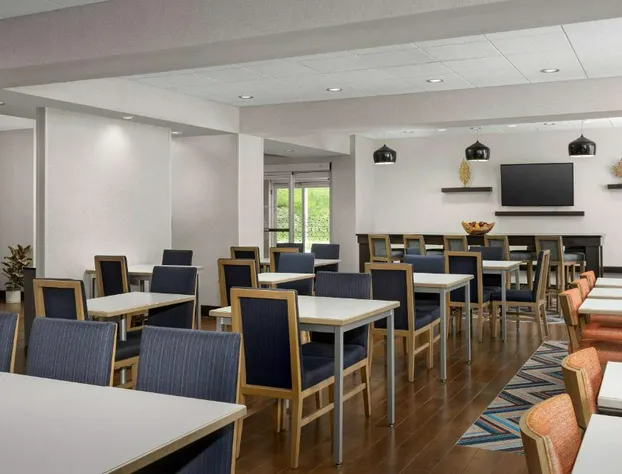 Hampton Inn Augusta hotel detail image 3