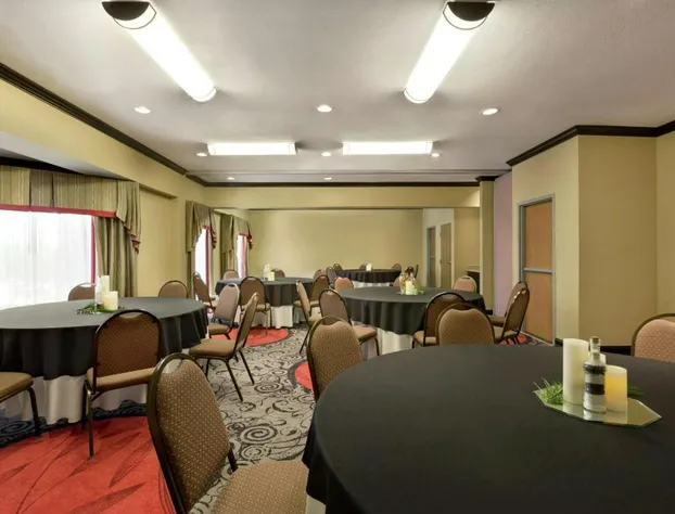 Hampton Inn & Suites Houston/Clear Lake-Nasa Area hotel detail image 2