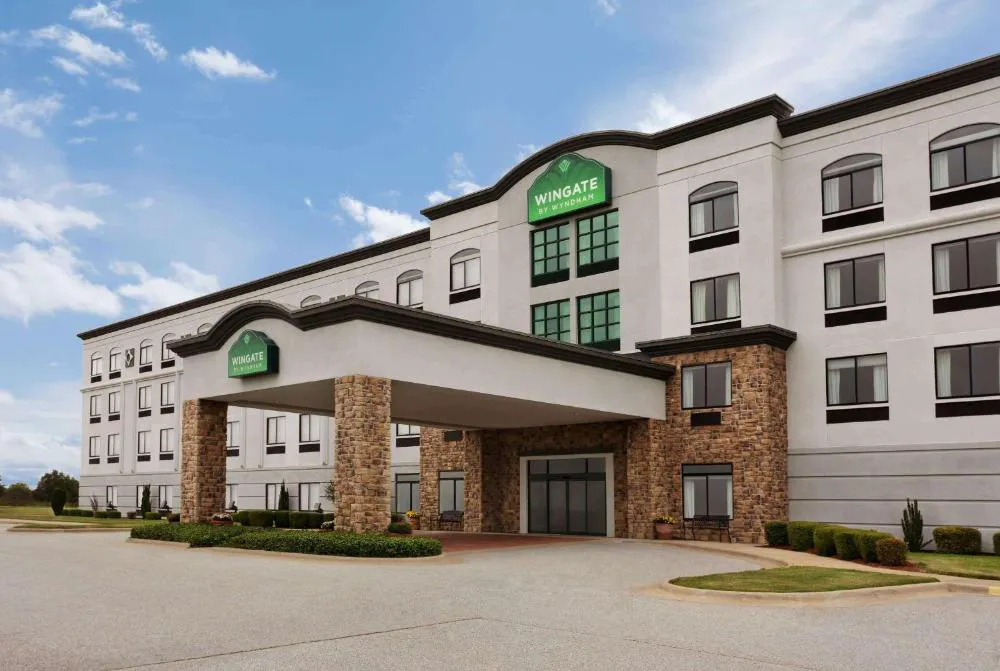 Wingate by Wyndham Bentonville AR hotel hero