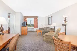 Wingate by Wyndham Bentonville AR hotel detail image 3