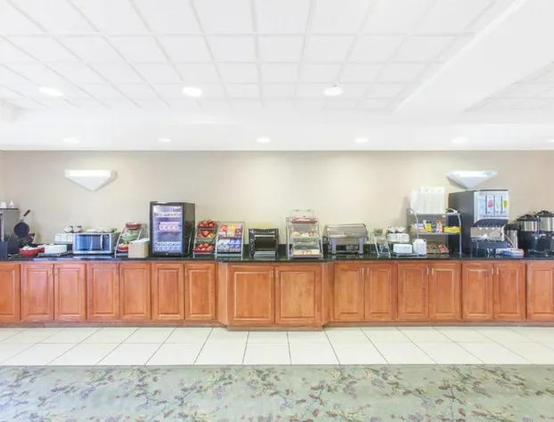 Wingate by Wyndham Bentonville AR hotel detail image 4