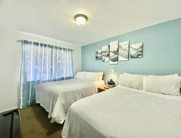 Bluebird Day Inn & Suites hotel detail image 3