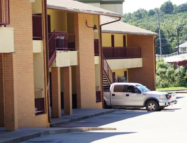 Holiday Lodge & Suites hotel detail image 2