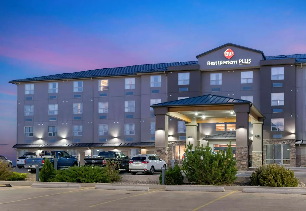 Best Western Plus Moose Jaw hotel hero