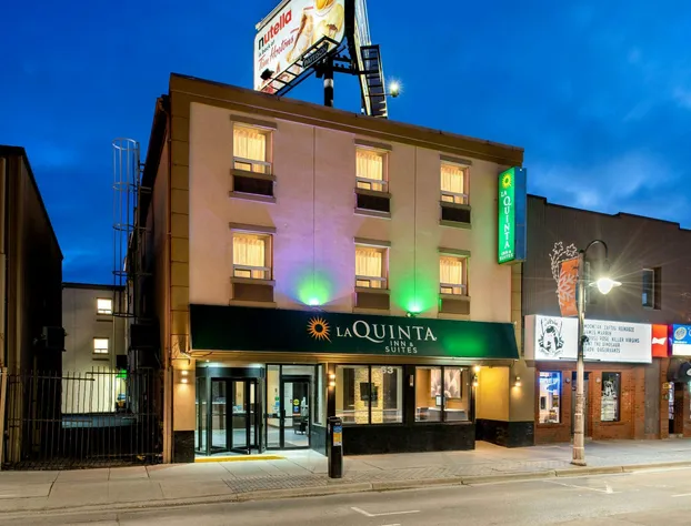 La Quinta Inn & Suites by Wyndham Oshawa hotel detail image 1