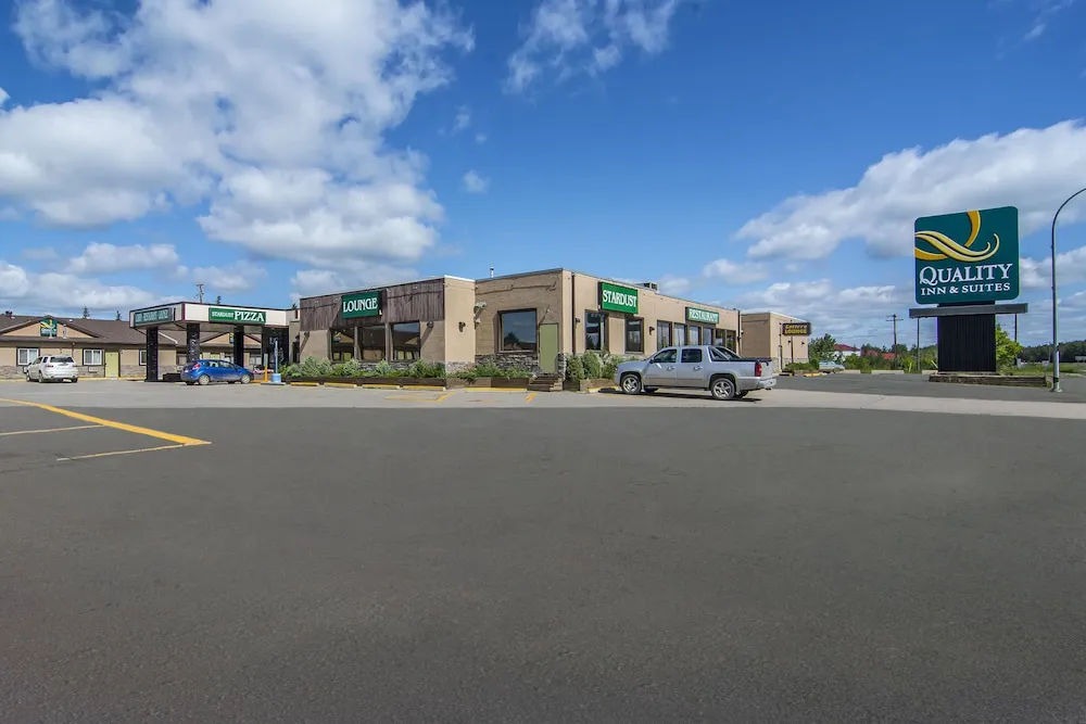 Quality Inn & Suites hotel hero