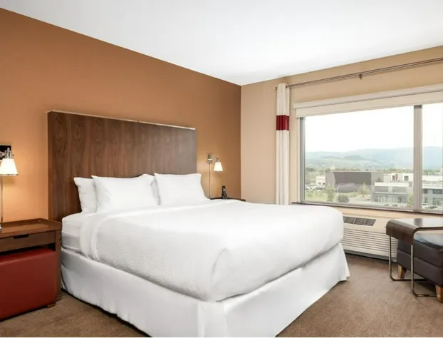 Four Points by Sheraton Kelowna Airport hotel detail image 3