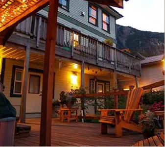 Alaskas Capital Inn Bed & Breakfast hotel hero
