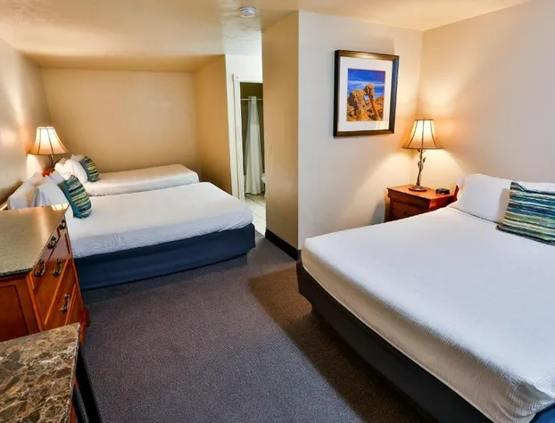 Chalet Motel hotel detail image 2