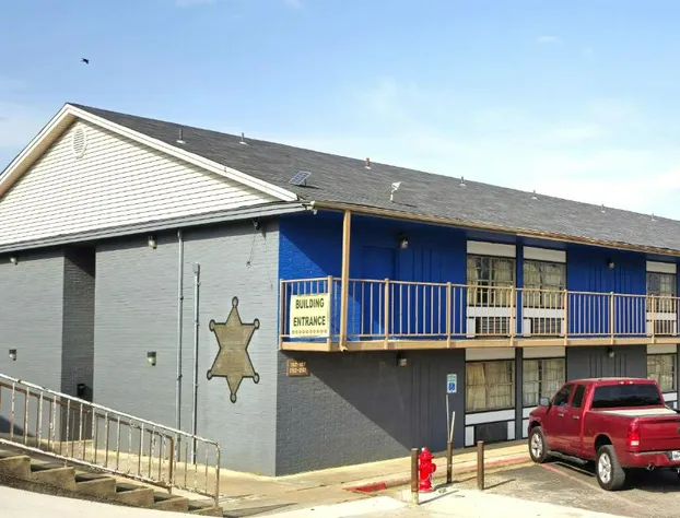 River Valley Inn & Suites (Extended Stay) hotel detail image 1