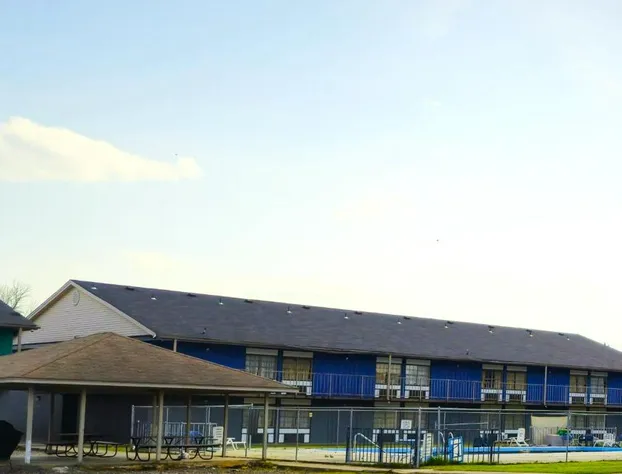 River Valley Inn & Suites (Extended Stay) hotel detail image 1