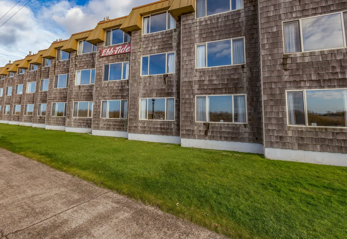 Ebb Tide Oceanfront Inn hotel hero