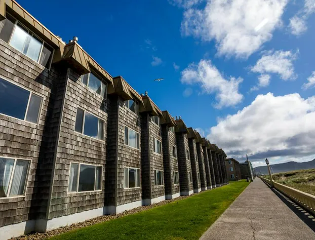 Ebb Tide Oceanfront Inn hotel detail image 4