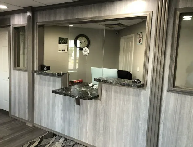 Deluxe Inn & Suites By OYO Miami OK hotel detail image 1