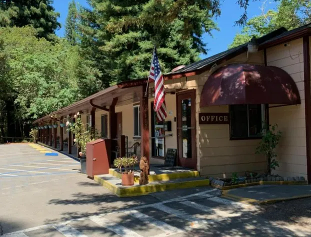 Dean Creek Resort hotel detail image 3