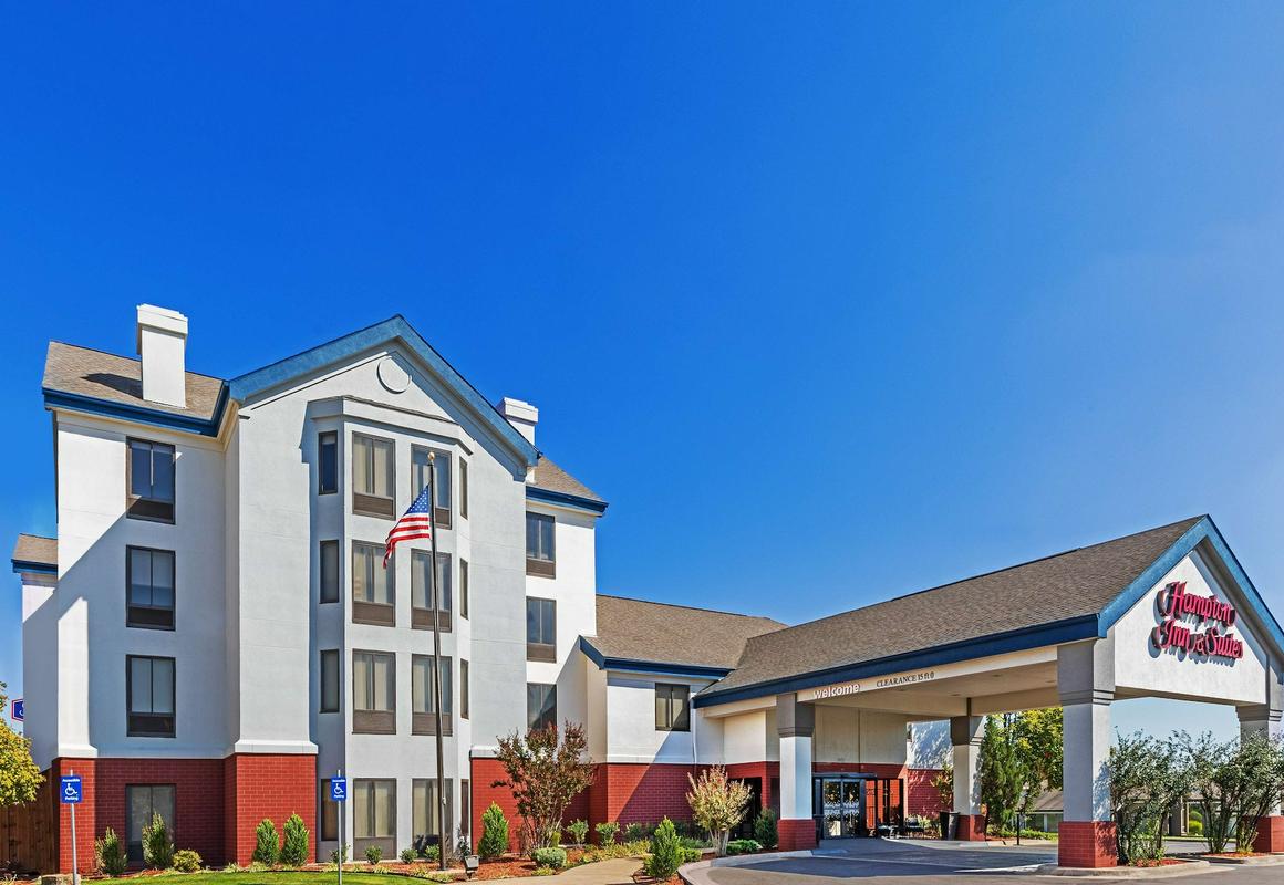 Hampton Inn & Suites Tulsa-Woodland Hills 71st-Memorial hotel hero