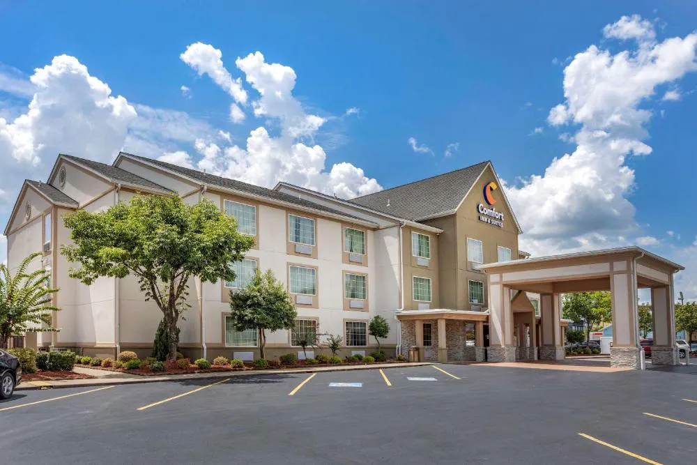 Comfort Inn & Suites North Little Rock JFK Blvd hotel hero