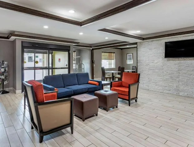 Comfort Inn & Suites North Little Rock JFK Blvd hotel detail image 3