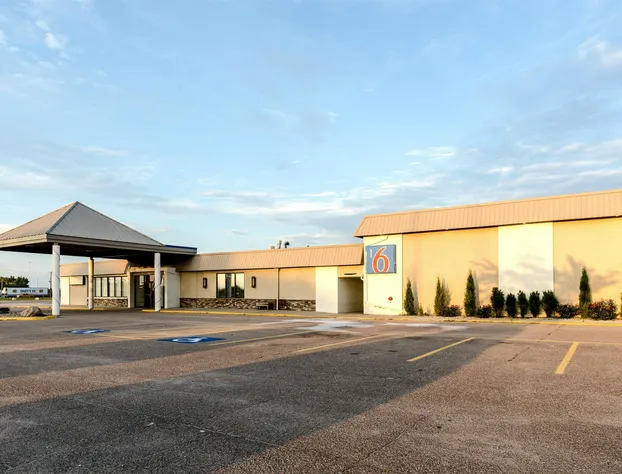 Motel 6 York, NE hotel detail image 1