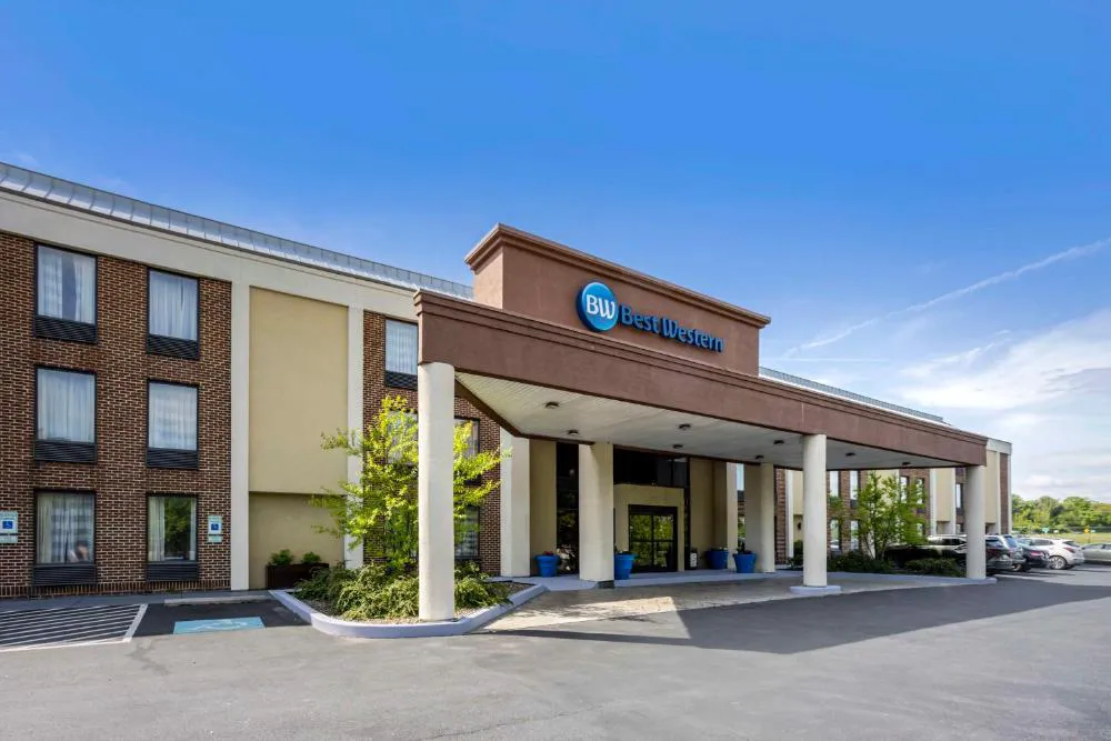 Best Western Harrisburg North Hotel hotel hero
