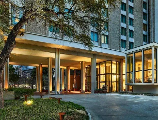 The Highland Dallas, Curio Collection by Hilton hotel detail image 3