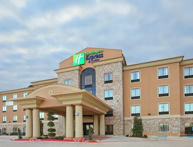 Holiday Inn Express & Suites Paris, Texas by IHG hotel detail image 1