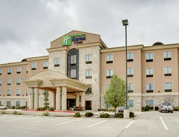 Holiday Inn Express & Suites Paris, Texas by IHG hotel detail image 3