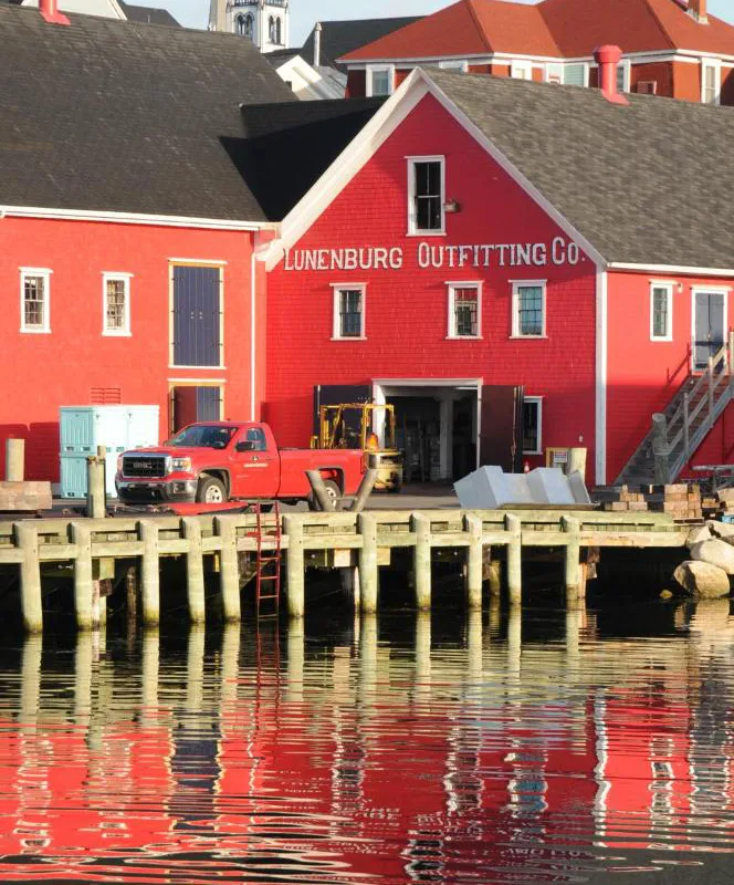 Smugglers Cove Inn hotel hero