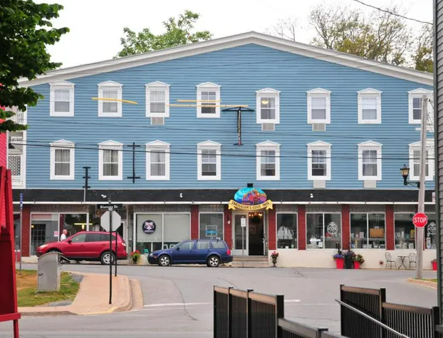 Smugglers Cove Inn hotel detail image 1