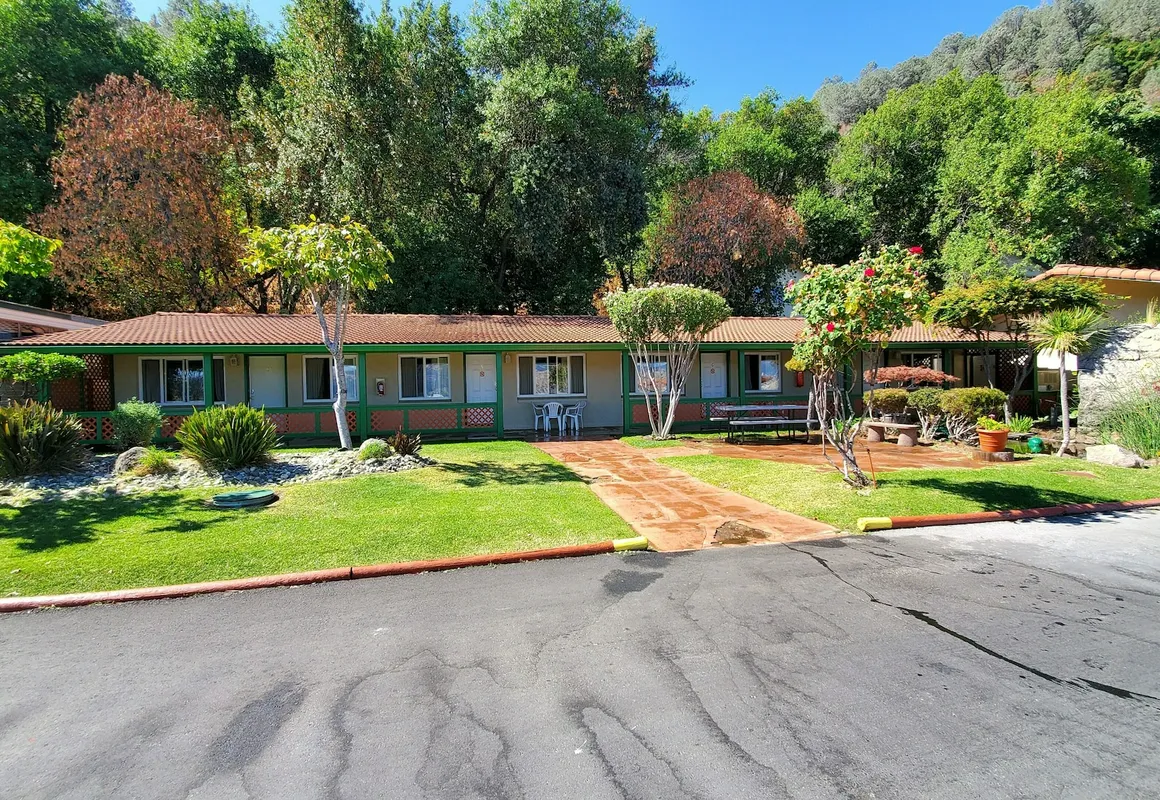 Clear Lake Vista Resort hotel hero