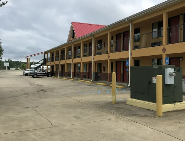 Clairmont Inn hotel detail image 1