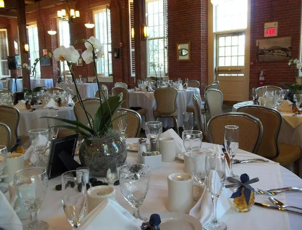 The Common Man Inn & Restaurant hotel detail image 4