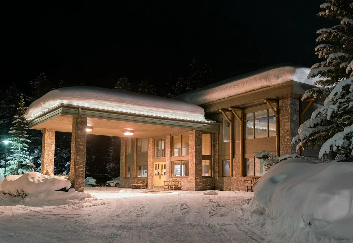 Mountaineer Lodge hotel hero