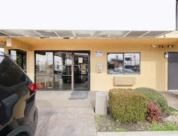 Tulsa OK I-44/Route 66 hotel detail image 4