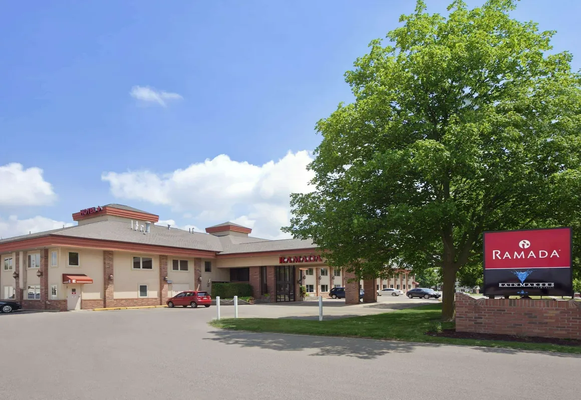 Ramada by Wyndham Saginaw Hotel & Suites hotel hero