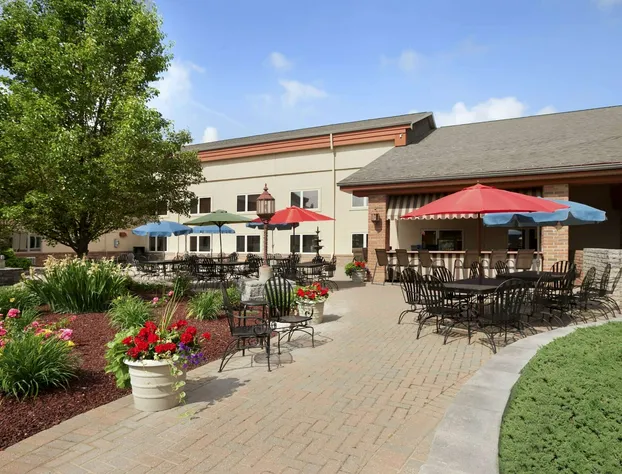 Ramada by Wyndham Saginaw Hotel & Suites hotel detail image 1