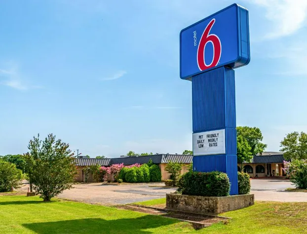 Motel 6 Natchitoches, LA hotel detail image 1
