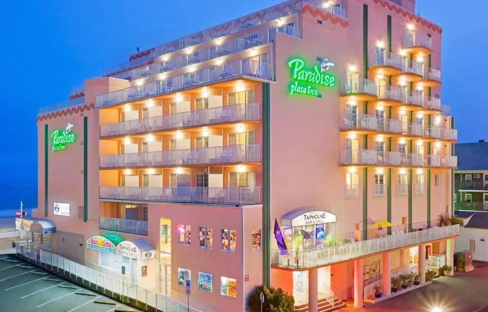 Paradise Plaza Inn hotel hero