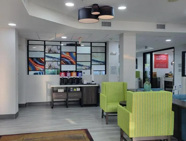 Hampton Inn Houston Deer Park Ship Area hotel detail image 4