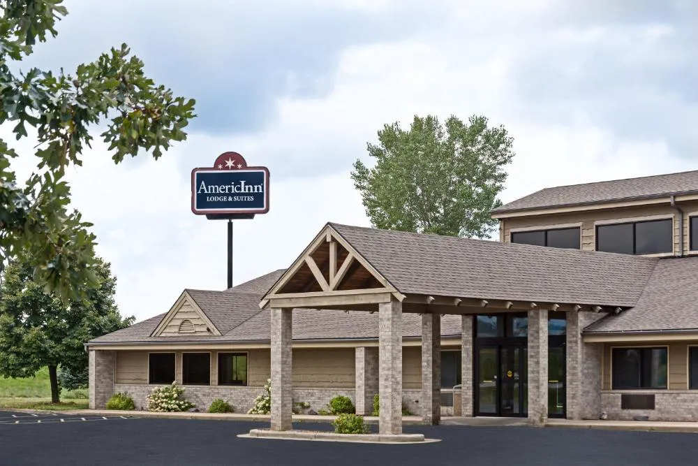 AmericInn by Wyndham Tomah hotel hero